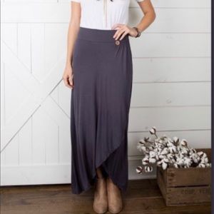 NIB Joanna Gaines skirt size Small